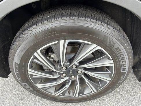 Used 2025 Lincoln Aviator 2WD w/ Equipment Group 101A image 17