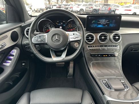 Used 2022 Mercedes-Benz GLC 300 image 2