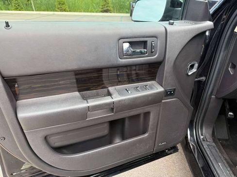 Used 2019 Ford Flex SEL w/ Equipment Group 202A AWD/4WD image 17