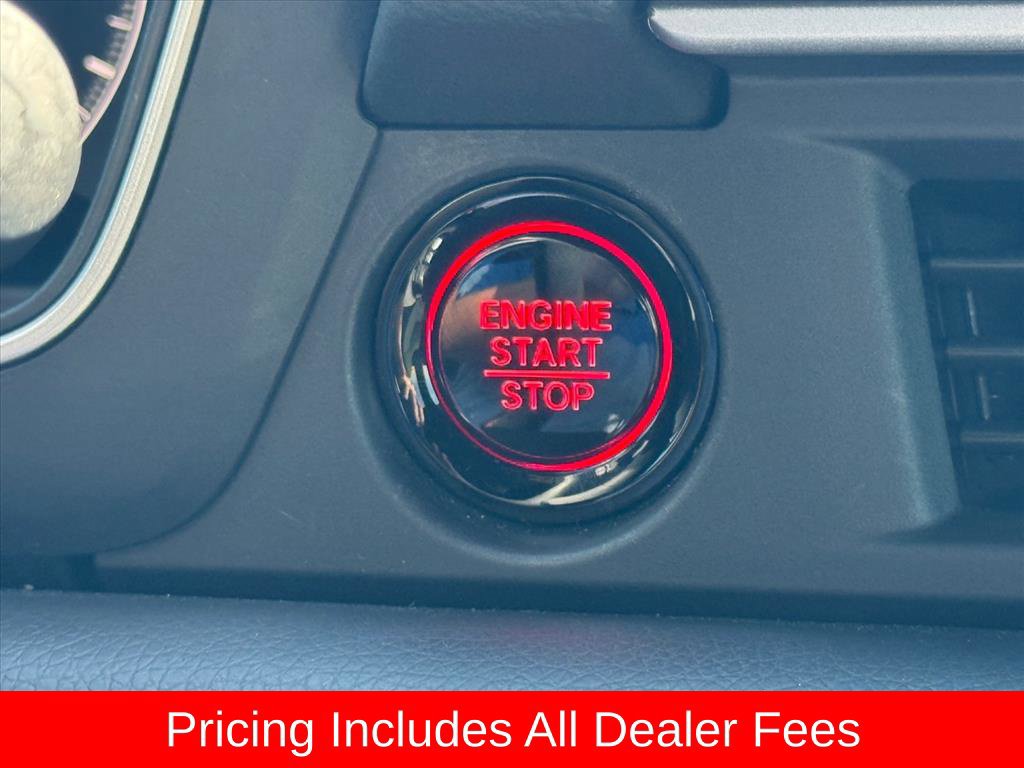 Used 2025 Honda Pilot Sport image 23