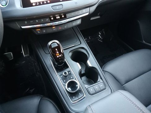 Used 2021 Cadillac XT4 Sport image 18