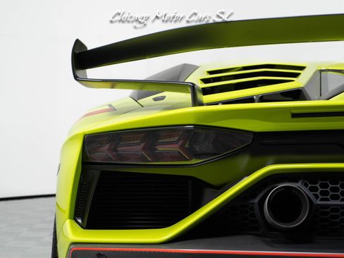 Used 2019 Lamborghini Aventador SVJ AWD/4WD image 21