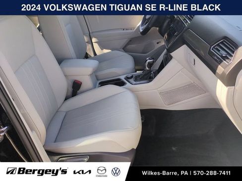 Certified 2024 Volkswagen Tiguan SE R-Line AWD/4WD image 27