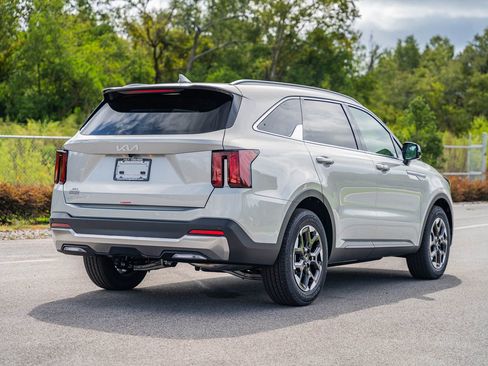 New 2026 Kia Sorento S w/ S Panoramic Sunroof Package FWD image 4