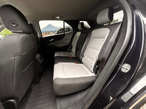 Used 2020 Chevrolet Equinox LS w/ LS Convenience Package FWD image 17