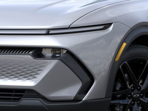New 2026 Chevrolet Equinox EV LT w/ LPO, Blackout Package FWD image 11