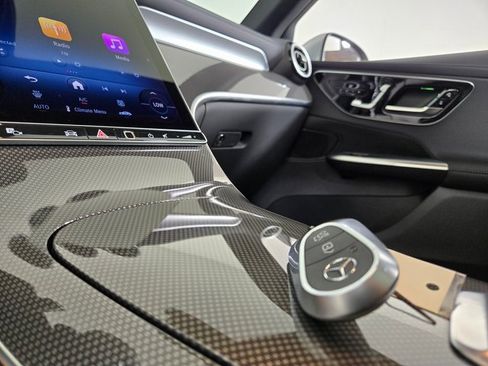 Certified 2025 Mercedes-Benz GLC 300 4MATIC image 27