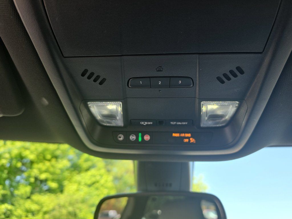 Certified 2023 Buick Enclave Essence FWD image 29