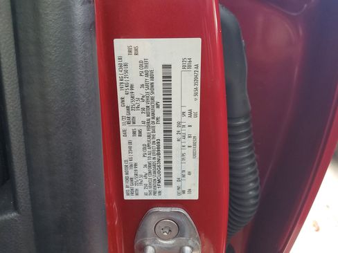 Used 2022 Ford Escape SE w/ SE Sport Appearance Package image 30