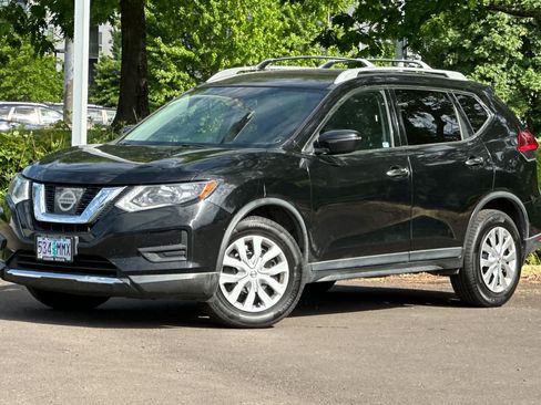 Used 2017 Nissan Rogue S w/ Appearance Package AWD/4WD image 1