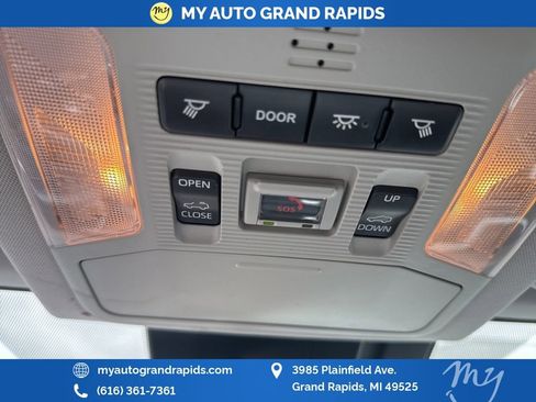 Used 2020 Toyota RAV4 XLE w/ Convenience Package image 8