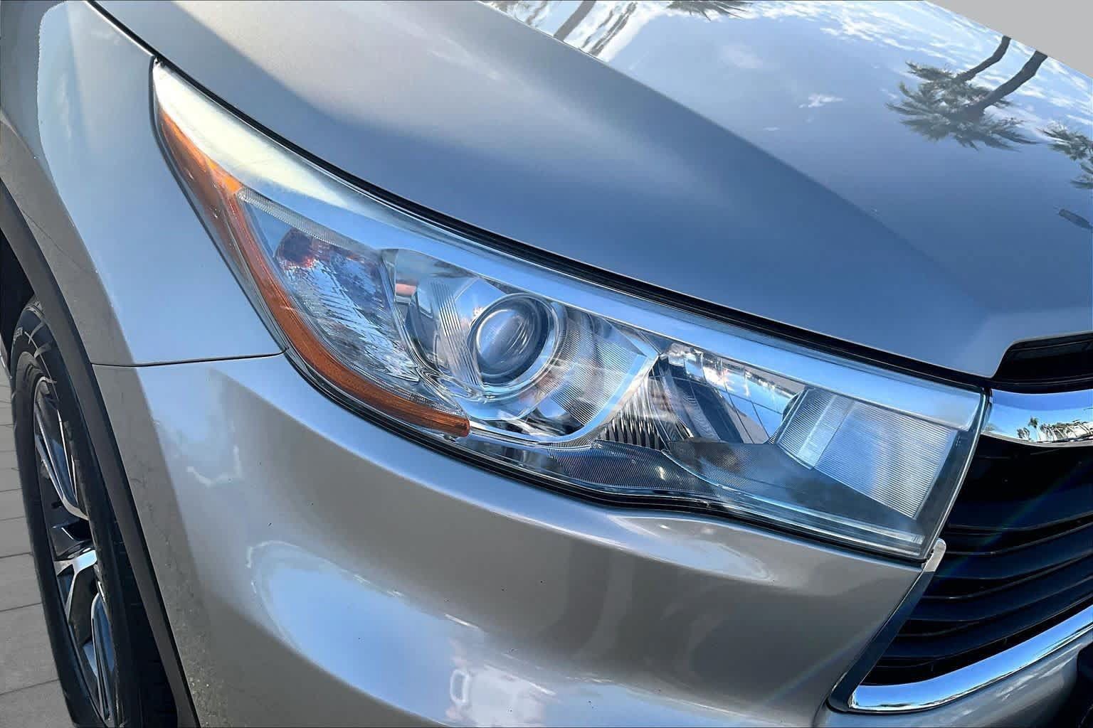 Used 2016 Toyota Highlander XLE FWD image 26