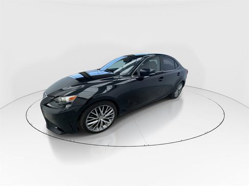 Used 2016 Lexus IS 200t 200t w/ Navigation System Package image 4