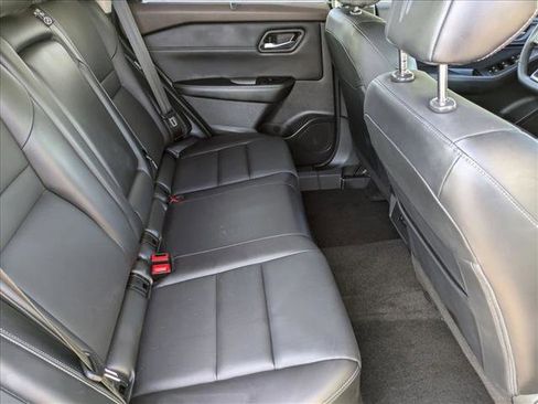 Used 2023 Nissan Rogue SV w/ SV Premium Package image 18