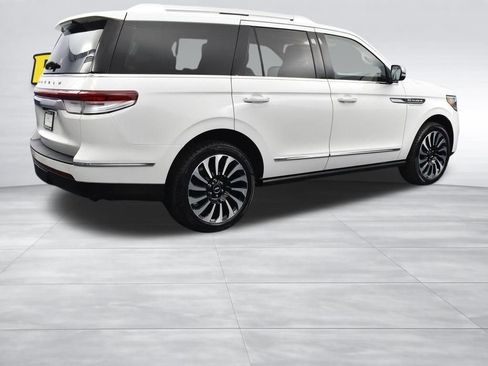 Certified 2022 Lincoln Navigator Black Label image 4