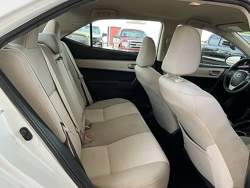 Used 2015 Toyota Corolla LE FWD image 12