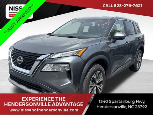 Used 2023 Nissan Rogue SV image 1