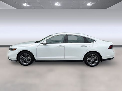 Used 2024 Honda Accord EX image 2
