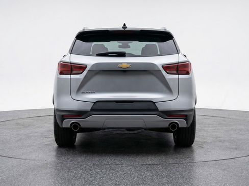 Used 2025 Chevrolet Blazer LT image 7