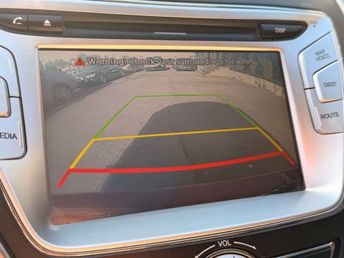 Used 2012 Hyundai Elantra Limited w/ Technology Pkg 5 image 22