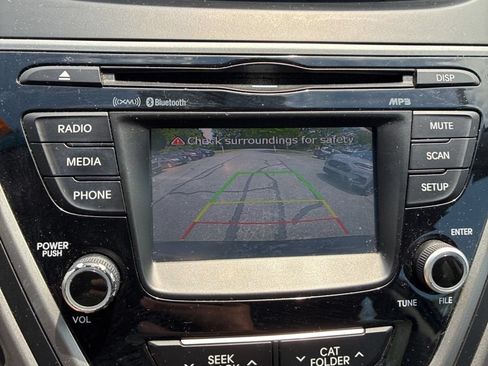 Used 2015 Hyundai Elantra Limited FWD image 15
