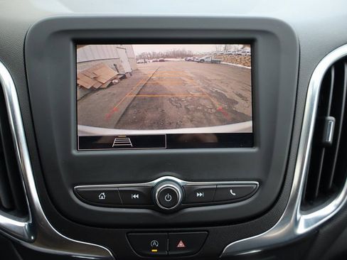 Used 2022 Chevrolet Equinox LT FWD image 11