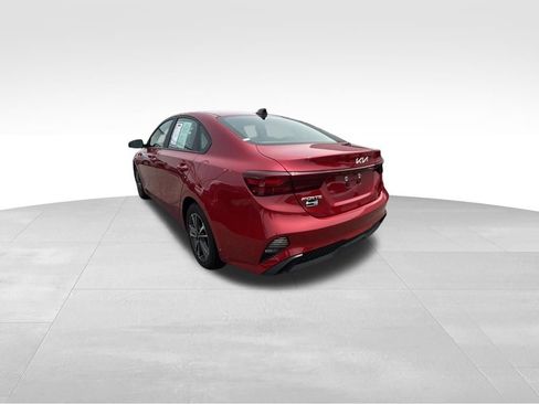 Certified 2024 Kia Forte LXS FWD image 6