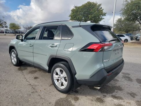 Used 2020 Toyota RAV4 XLE w/ Convenience Package image 7
