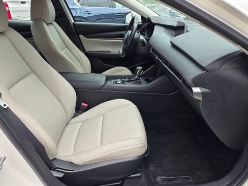 Used 2020 MAZDA MAZDA3 Sedan w/ Select Package FWD image 13