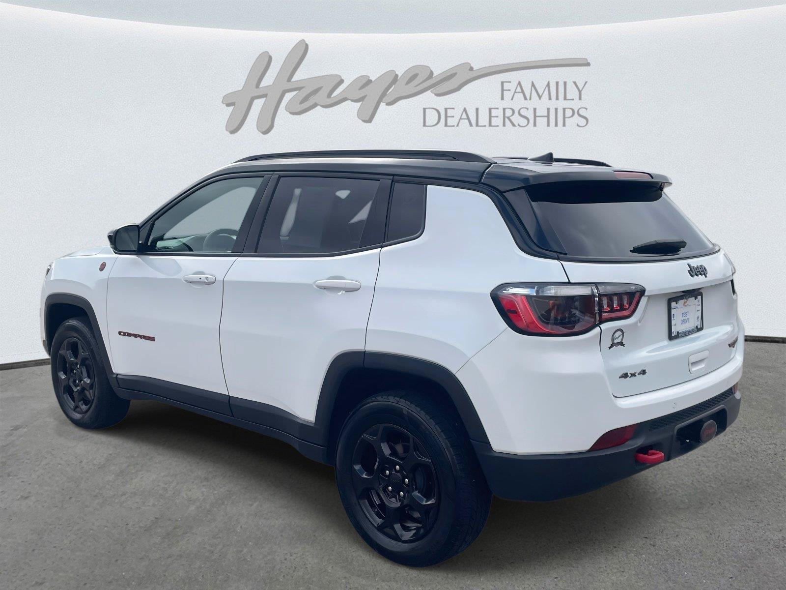 Used 2023 Jeep Compass Trailhawk w/ Trailer Tow Group AWD/4WD image 5