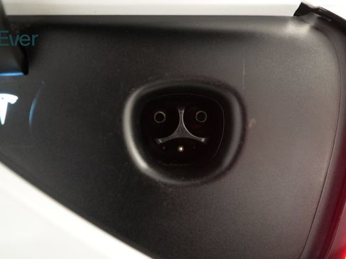 Used 2023 Tesla Model 3 Standard Range RWD image 10