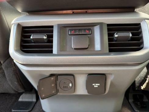 Used 2021 Ford F150 Lariat w/ Equipment Group 502A High AWD/4WD image 20