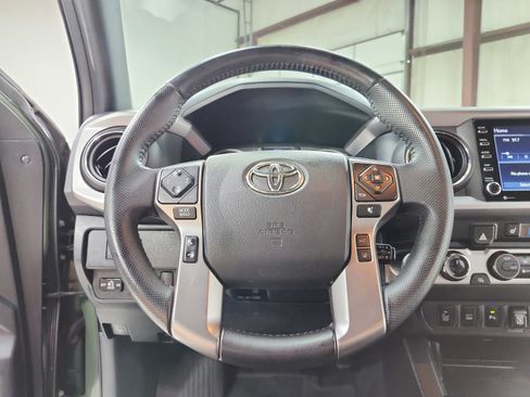Used 2021 Toyota Tacoma Limited AWD/4WD image 25