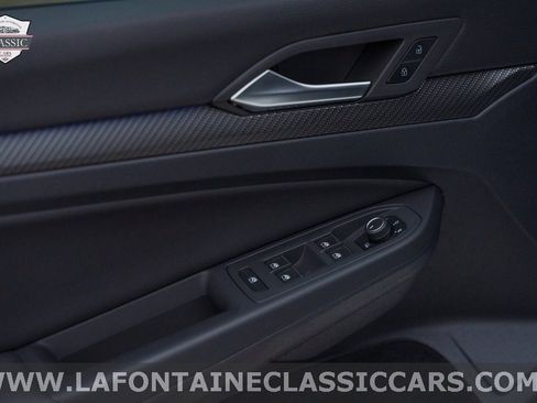 Used 2022 Volkswagen Golf R image 61