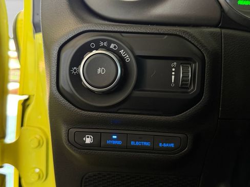 Used 2023 Jeep Wrangler Unlimited w/ Cold Weather Group AWD/4WD image 24