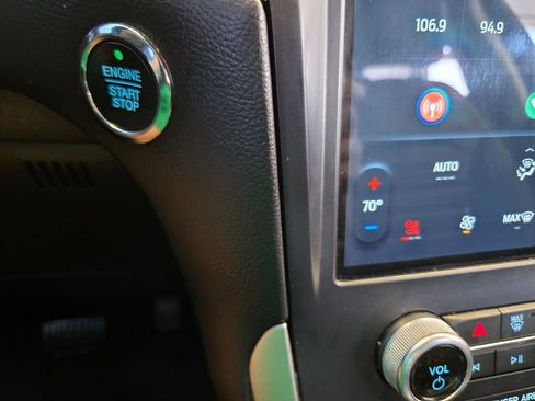 Used 2024 Ford Edge SEL w/ Convenience Package AWD/4WD image 42