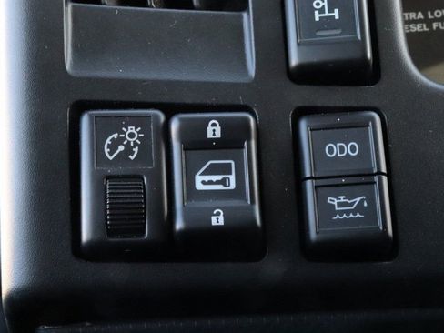 Used 2023 Chevrolet Low Cab Forward 5500XD image 16