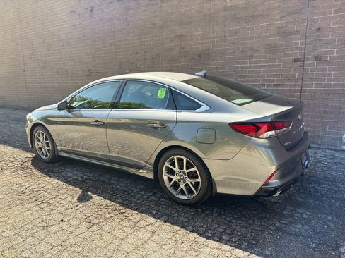 Used 2018 Hyundai Sonata Limited w/ Cargo Package FWD image 3