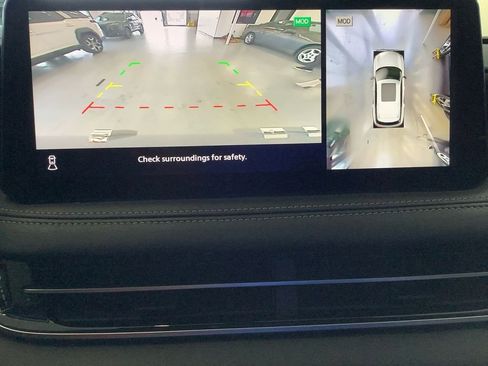 Used 2023 INFINITI QX60 Sensory w/ Cargo Package image 26