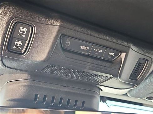 Used 2026 Jeep Wrangler Unlimited Rubicon AWD/4WD image 21