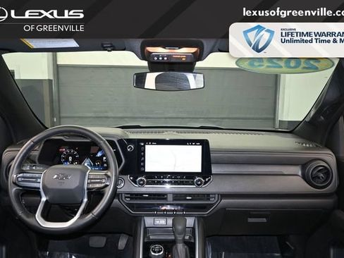Used 2025 Chevrolet Colorado Trail Boss AWD/4WD image 23