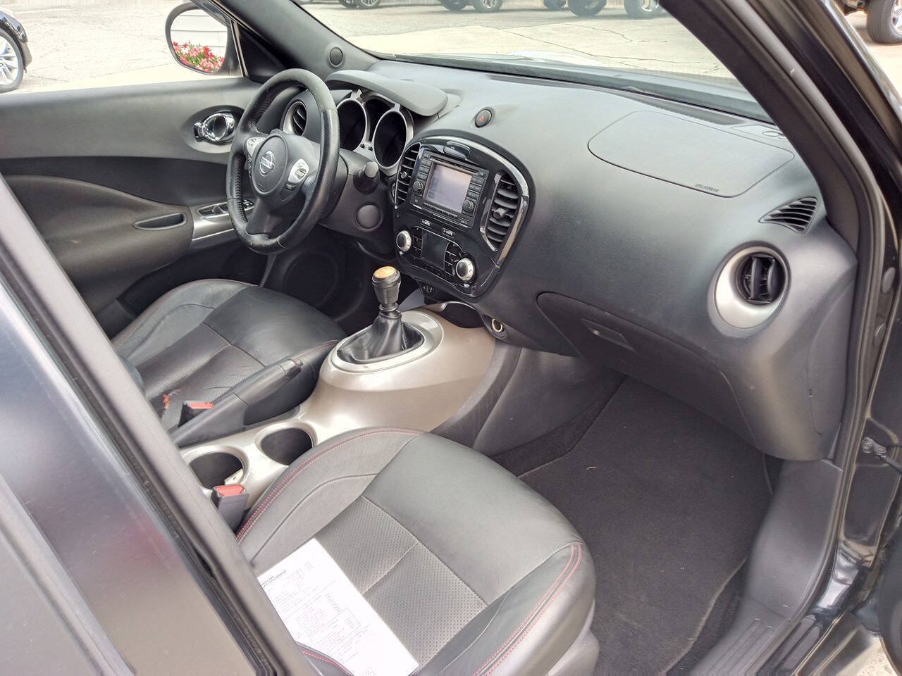 Used 2011 Nissan Juke SL w/ Sport Pkg FWD image 10