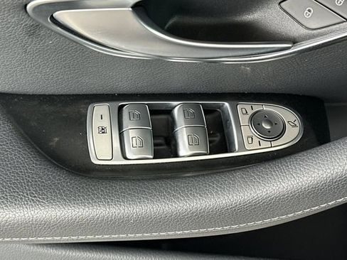 Used 2022 Mercedes-Benz E 350 Sedan image 13