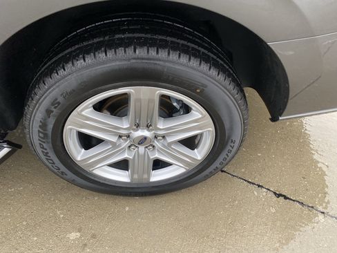 Used 2020 Ford Expedition Max XLT w/ Equipment Group 202A image 9