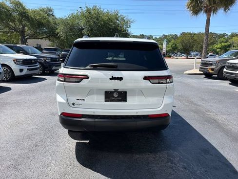 Used 2023 Jeep Grand Cherokee L Laredo AWD/4WD image 6
