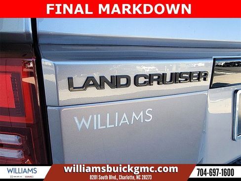 Used 2024 Toyota Land Cruiser image 31