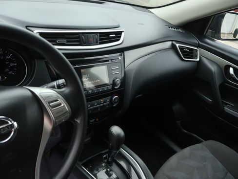 Used 2016 Nissan Rogue S AWD/4WD image 20