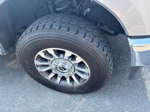 Used 2023 Ford F350 XLT AWD/4WD image 10