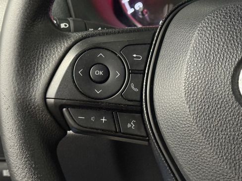 Used 2021 Toyota RAV4 XLE image 23