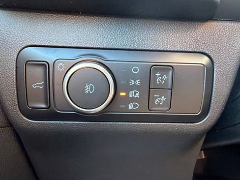 Used 2025 Ford Escape ST-Line Select AWD/4WD image 24